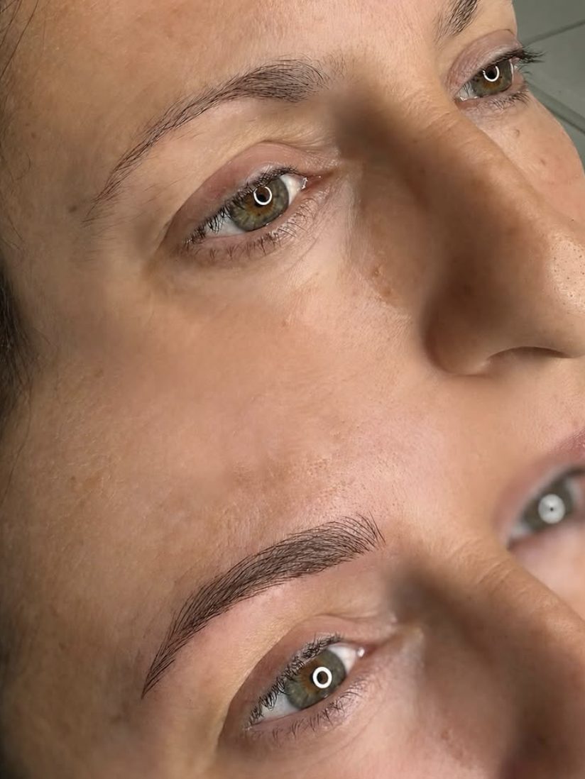 Micropigmentación de cejas, mirada completa
